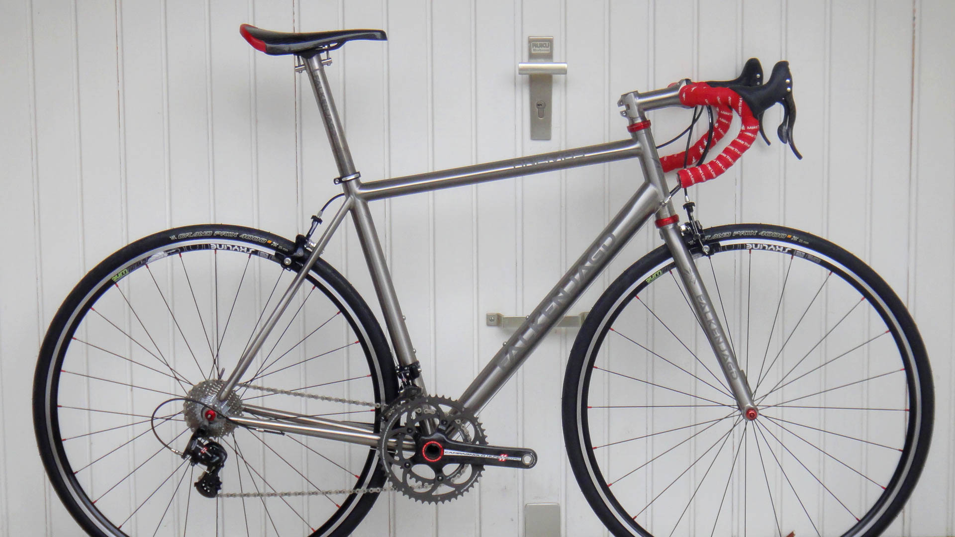 Falkenjagd_Titan_Anemos_Campagnolo_Super_Record_Titanium_tune_Skyline_web