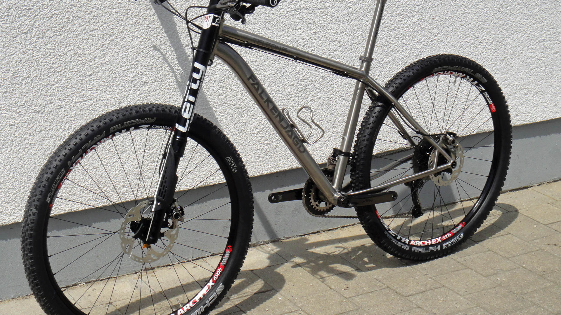 Falkenjagd_Titan_Bikes_Teleon_RS_650B_Lefty_2015_01_web