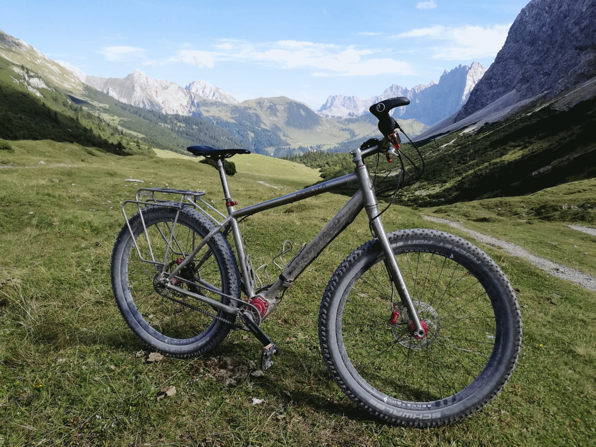 falkenjagd_dolomites-italy